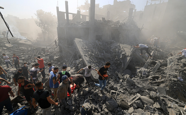 Israël entre avec des chars à Gaza, prélude à une offensive terrestre redoutée