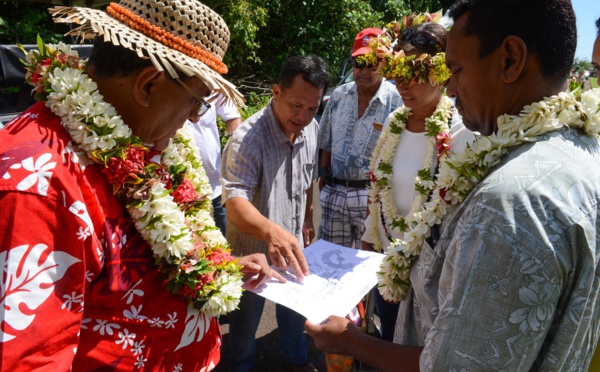 Visite du gouvernement à Tahaa