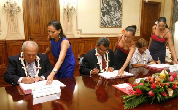 Signature de convention de partenariat entre l’Etablissement « Vanille de Tahiti » et la Banque Socredo