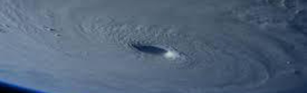 Le super-typhon Maysak faiblit à l'approche des Philippines