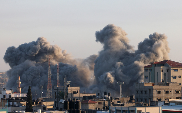 Les frappes israéliennes ont fait 10.000 morts à Gaza, selon le Hamas