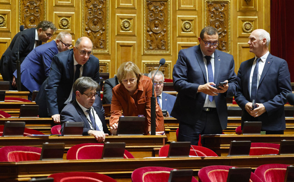 Les associations dénoncent la "dérive" du Sénat sur la loi immigration