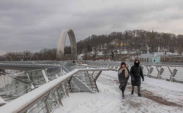 "Méga-tempête": quatre morts et deux millions de personnes privées d'électricité en Russie et Ukraine occupée
