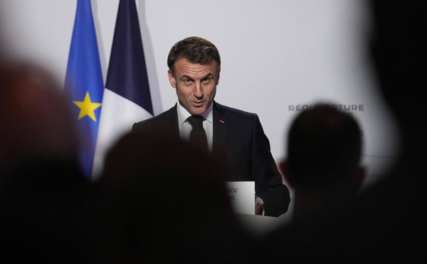 Eolien en mer, soutien à la pêche: Macron veut assurer "la souveraineté maritime française"