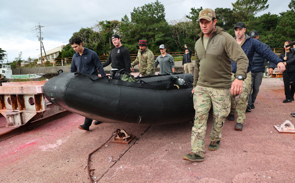 Japon: l'épave de l'Osprey américain tombé en mer reste introuvable