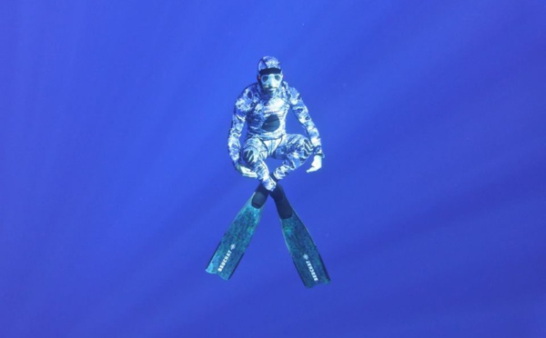 Apnée : Francis Le Gall vole en plein océan