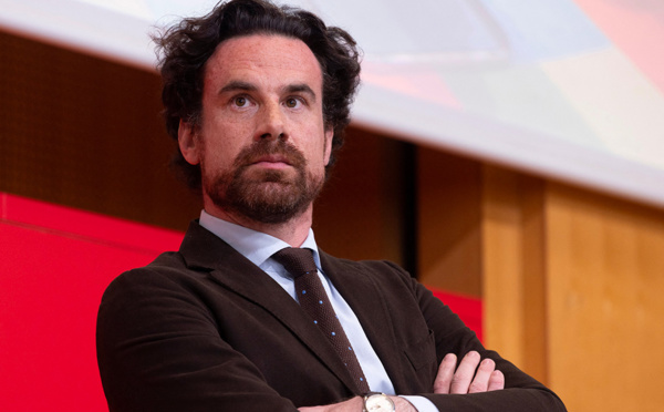 Violences conjugales: fin de garde à vue pour le patron de Sciences Po, l'enquête se poursuit