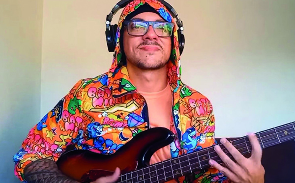 Vats, musicien polynésien et professionnel