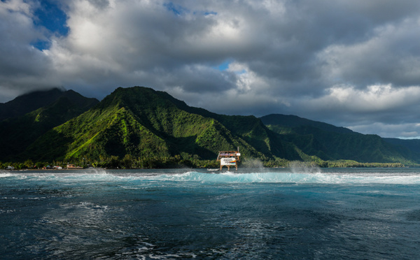 JO-2024: la fédération internationale de surf "salue" la suspension des travaux à Teahupo'o