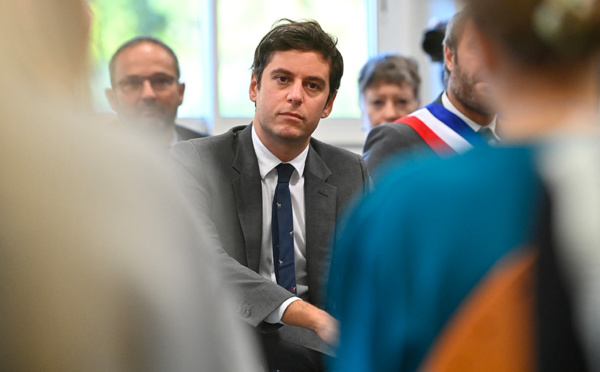 Uniforme à l'école: "Une expérimentation de grande ampleur" annoncée sous peu, dit Attal