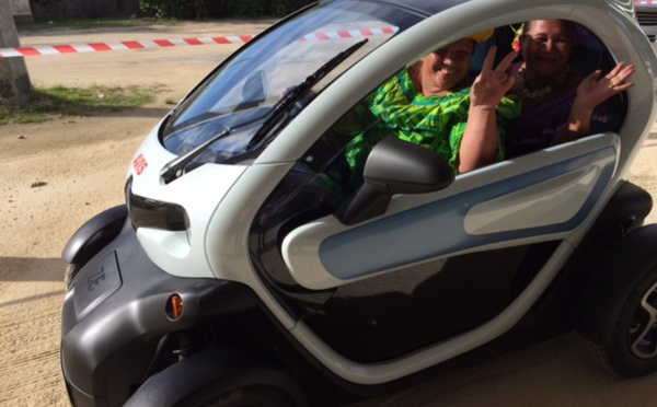 Bora Bora lance son parc de véhicules électriques