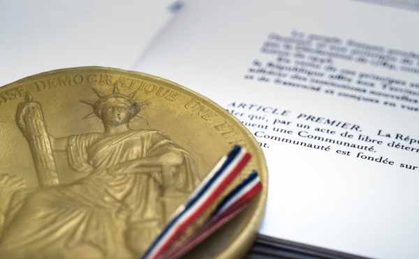 IVG/Constitution: le projet de loi présenté en Conseil des ministres