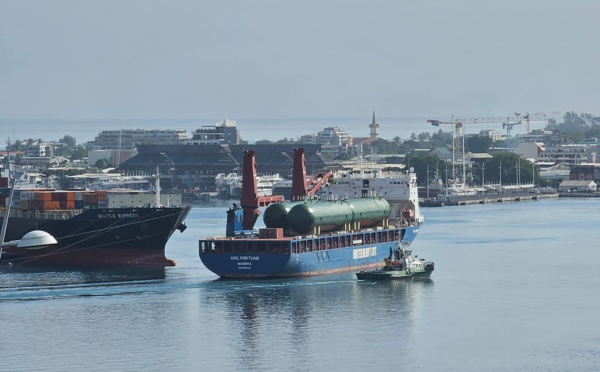 Les cuves de stockage arrivent à Hitia'a vendredi