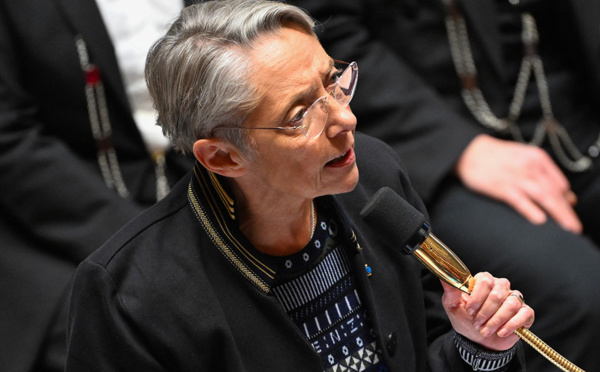 Immigration: Borne tente une négociation de la dernière chance avec la droite