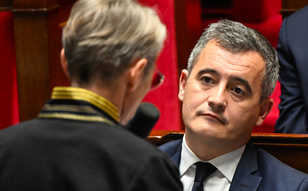 Immigration: Darmanin espère l'adoption d'un texte d'ici "mardi soir"