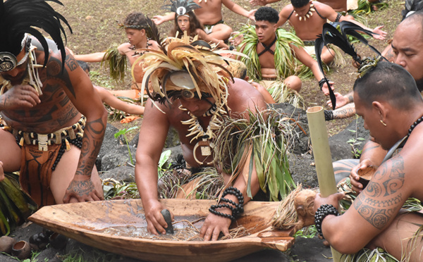 Le paepae de Hatiheu en feu au Matavaa