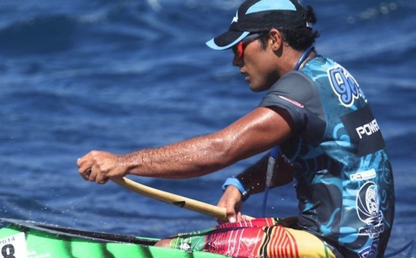 Va’a V1 – Mémorial Guy Temauri : Taaroa Dubois remporte la course.