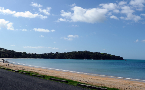 Nouvelle Zélande: un pêcheur sauvé par sa montre après 24 heures en mer