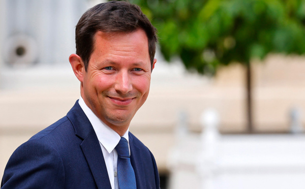 Européennes: LR accèlère en lançant Bellamy dans la course