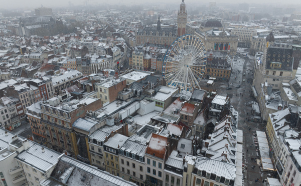 La moitié nord de la France face au retour du verglas, la neige gagne les massifs