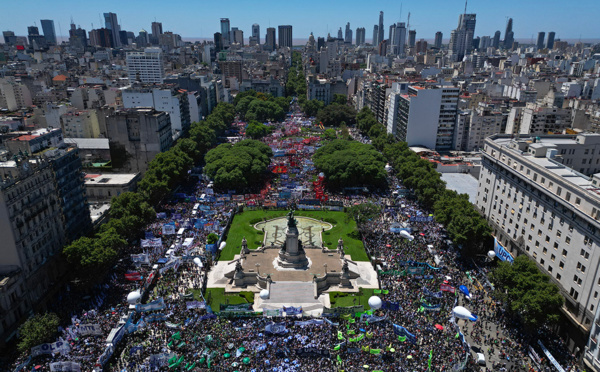 Grève générale en Argentine: Milei face à une première contestation