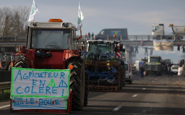 Attal attendu au coeur de la contestation, les agriculteurs déterminés