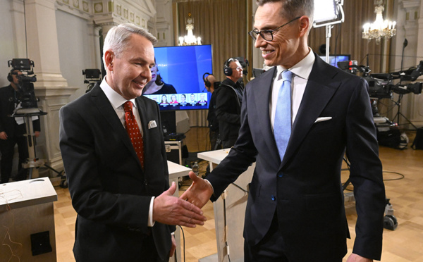 Finlande: un ex-Premier ministre et un ex-ministre des Affaires étrangères se disputeront la présidence