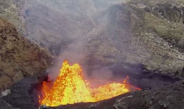 Le volcan d’Ambrym maintenu sous surveillance