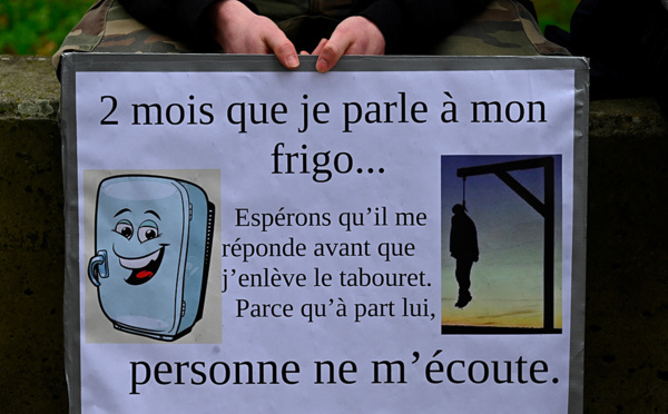 Forte hausse des pensées et tentatives de suicide des jeunes adultes, selon une étude