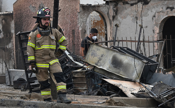 Incendies au Chili : le pays en deuil en mémoire des 123 morts