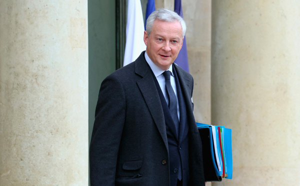 Pour redresser ses finances, la France se résout à un nouveau serrage de vis