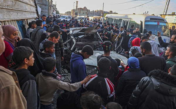 Bombardements israéliens sur la bande de Gaza menacée de famine