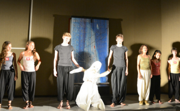 Théâtre : "Papa Upu" boosté par de jeunes comédiens