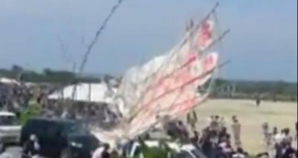 Japon: un cerf-volant de 700 kilos s'écrase sur la foule, un mort