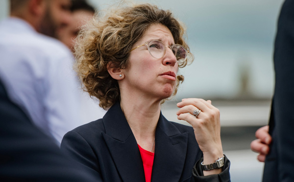 En visite à Mayotte, la ministre des Outre-mer demande la levée des barrages
