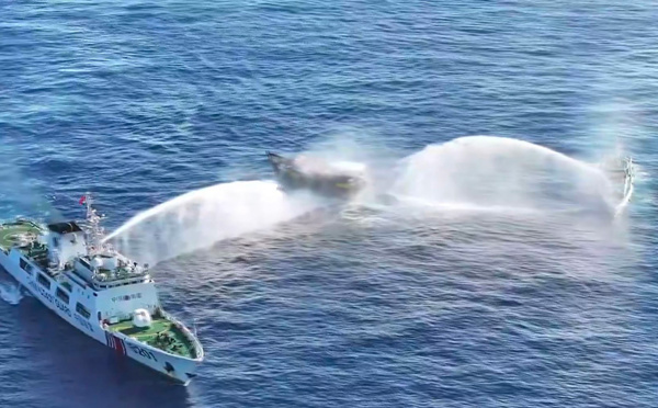 Nouvel accrochage entre forces navales chinoises et philippines, quatre blessés