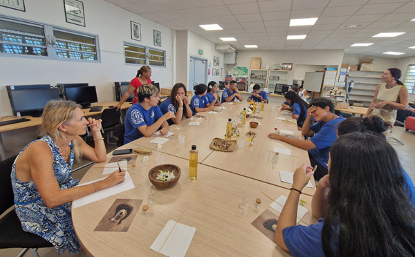 Des lycéens de Bora Bora explorent l’univers du parfum
