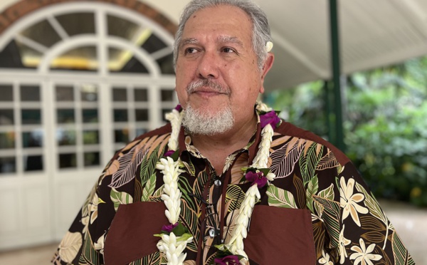 ​Moetai Brotherson en déplacement deux semaines à Singapour