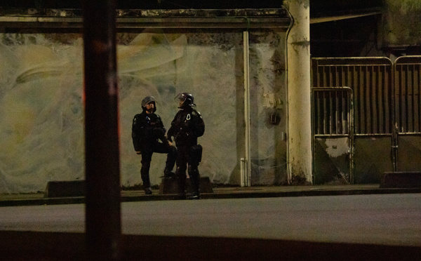 Fort-de-France: nouvelle nuit de violences, les forces de l'ordre visées à balles réelles