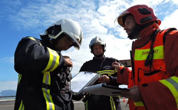 Les secours mobilisés après le crash d'un Boeing 777 (exercice)