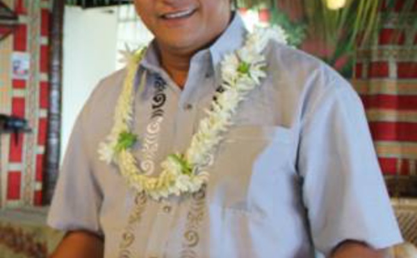 Le maire de Haapiti "pète les plombs" à l'agence EDT de Moorea