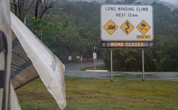 700 personnes bloquées par un cyclone en Australie