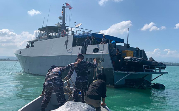 Indonésie: naufrage d'un bateau transportant des Rohingyas