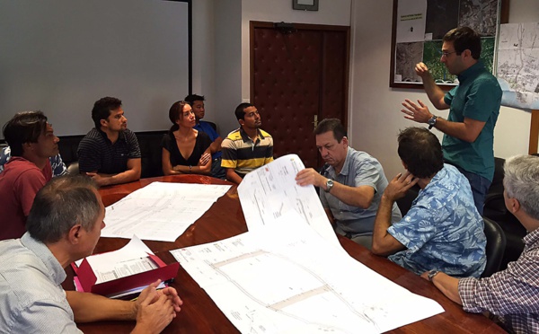 Taharu'u : le gouvernement tente de calmer les surfeurs