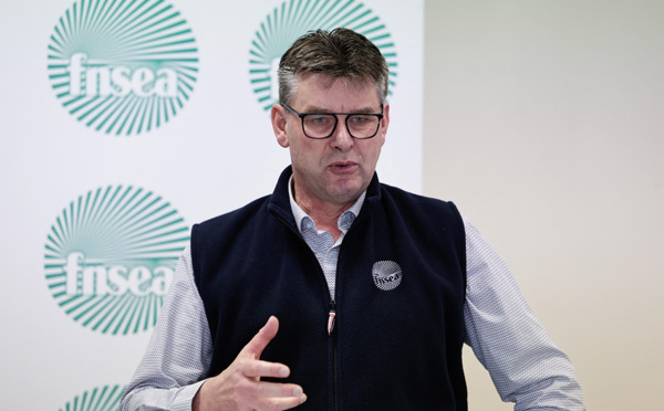 La FNSEA insiste: l'exécutif doit livrer "du concret" pour apaiser les agriculteurs