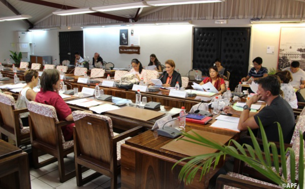 La commission des finances dit oui au PACS