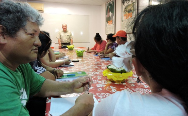  « Do you speak touriste ? » au marché de Papeete