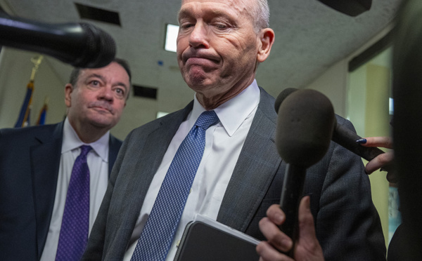 Boeing, en pleine crise, remanie sa direction et va changer de patron