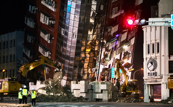 Neuf morts, plus de 1.000 blessés dans le plus puissant séisme à Taïwan depuis 25 ans