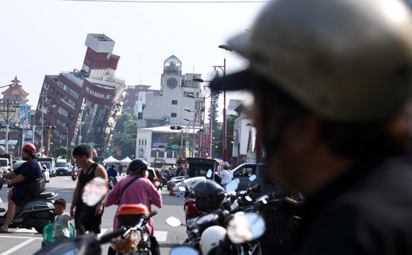 Séisme à Taïwan: neuf personnes dégagées par les sauveteurs, une dizaine de disparus